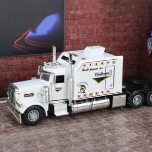 1:24 Scale Peterbilt 389