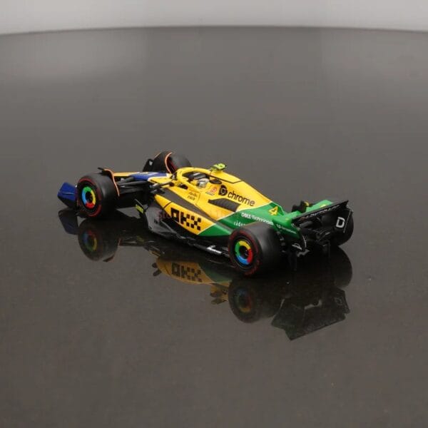 1:43 Mclaren F1 Car - Image 3