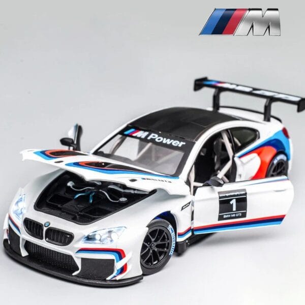 1:24 BMW M6 - Image 4