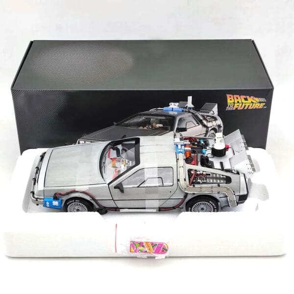 HW 1/18 for Elite Back To The Future Time Machine - Image 6